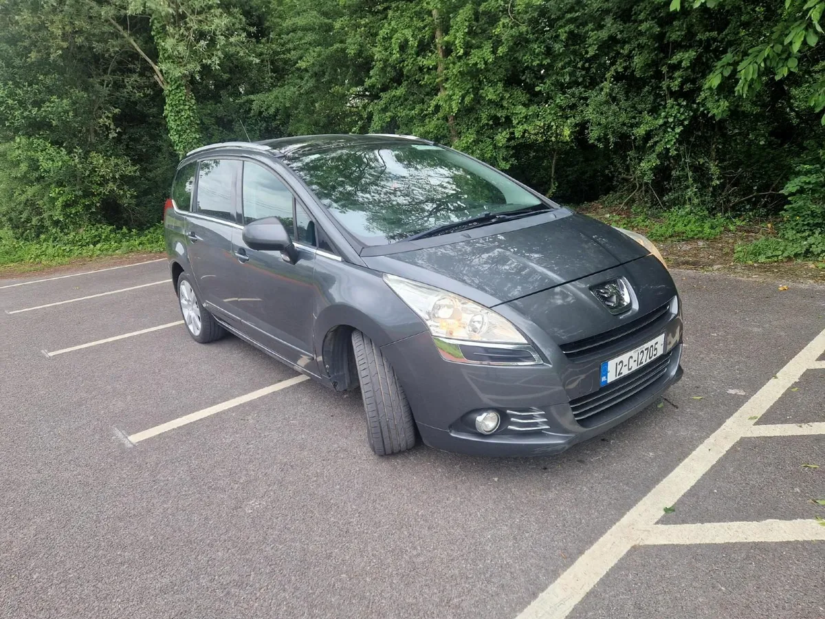 PEUGEOT 5008 7 SEATER 1.6 HDI - Image 4