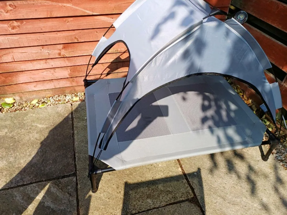 Outdoor dog bed with sun protection. Never used - Image 3