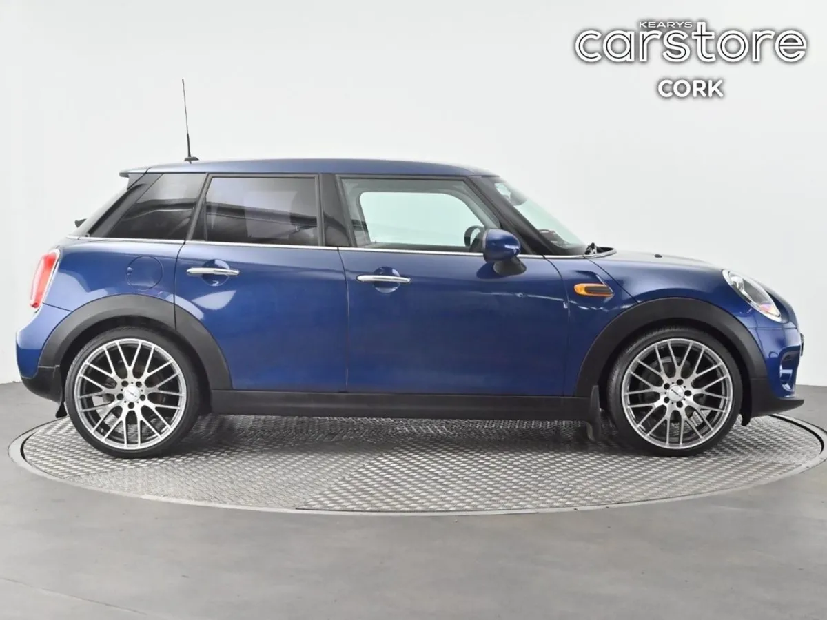 MINI Cooper Cooper - Image 2