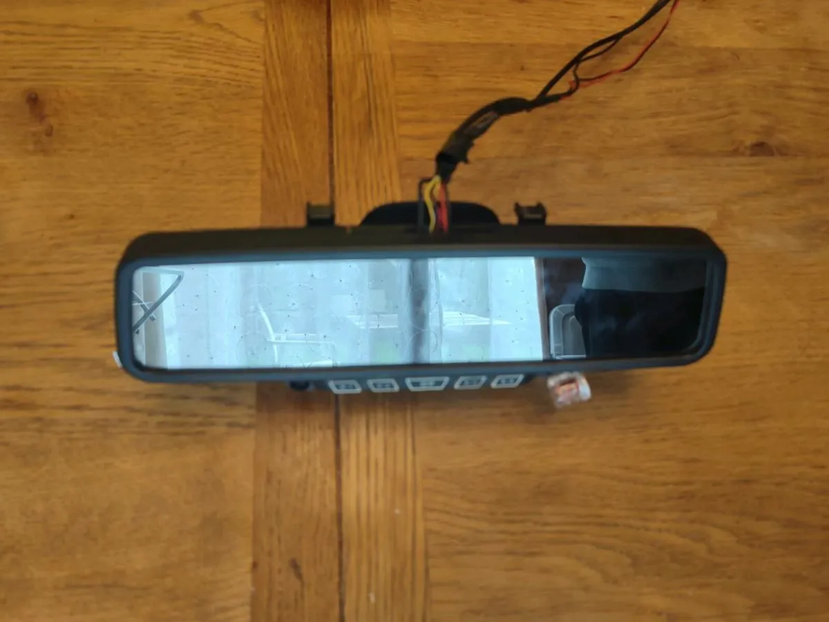 Taxi meter, printer, roof sign, radios. - Image 4