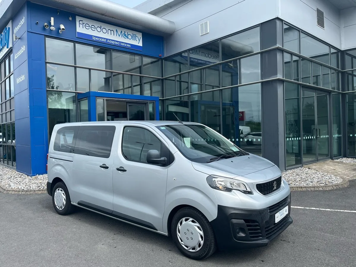 Peugeot Expert Combi Wheelchair Accessible - Image 1