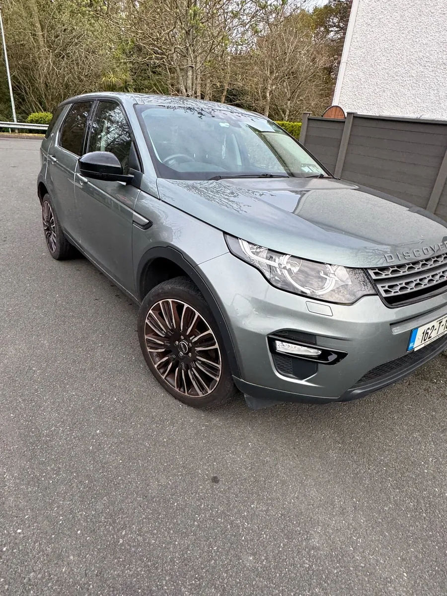 2016 Land Rover Discovery Sport - Image 1