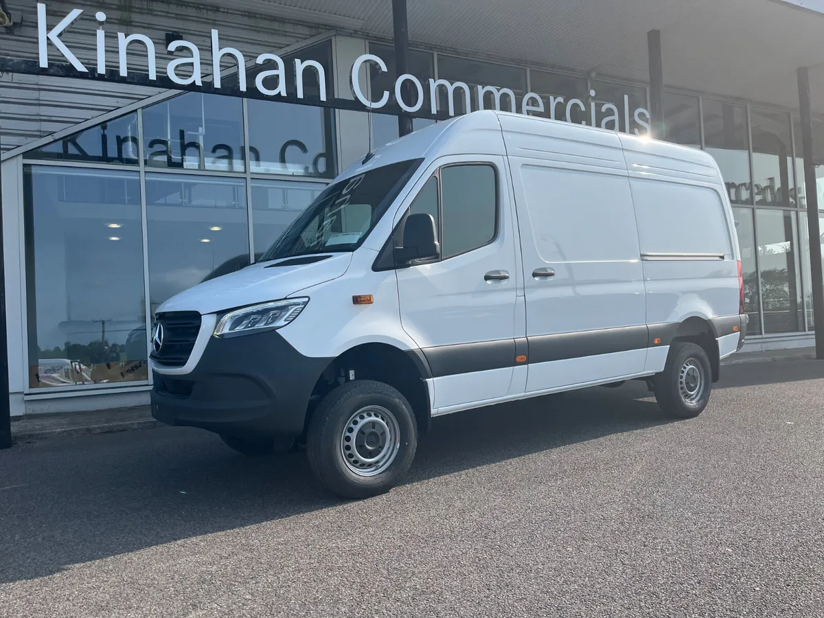 New Sprinter 319/36 MWB 4x4 - Image 1