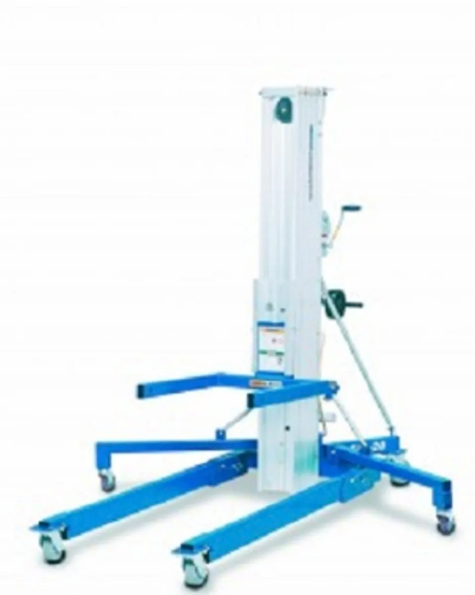 Genie SL15 Material Hoist + Outrigger Leg 363kg - Image 1