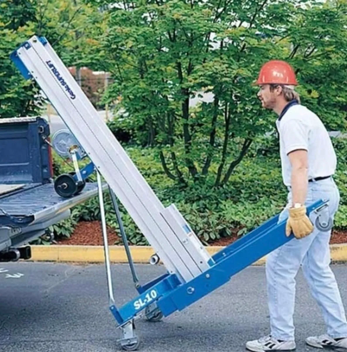 Genie SL15 Material Hoist + Outrigger Leg 363kg - Image 3