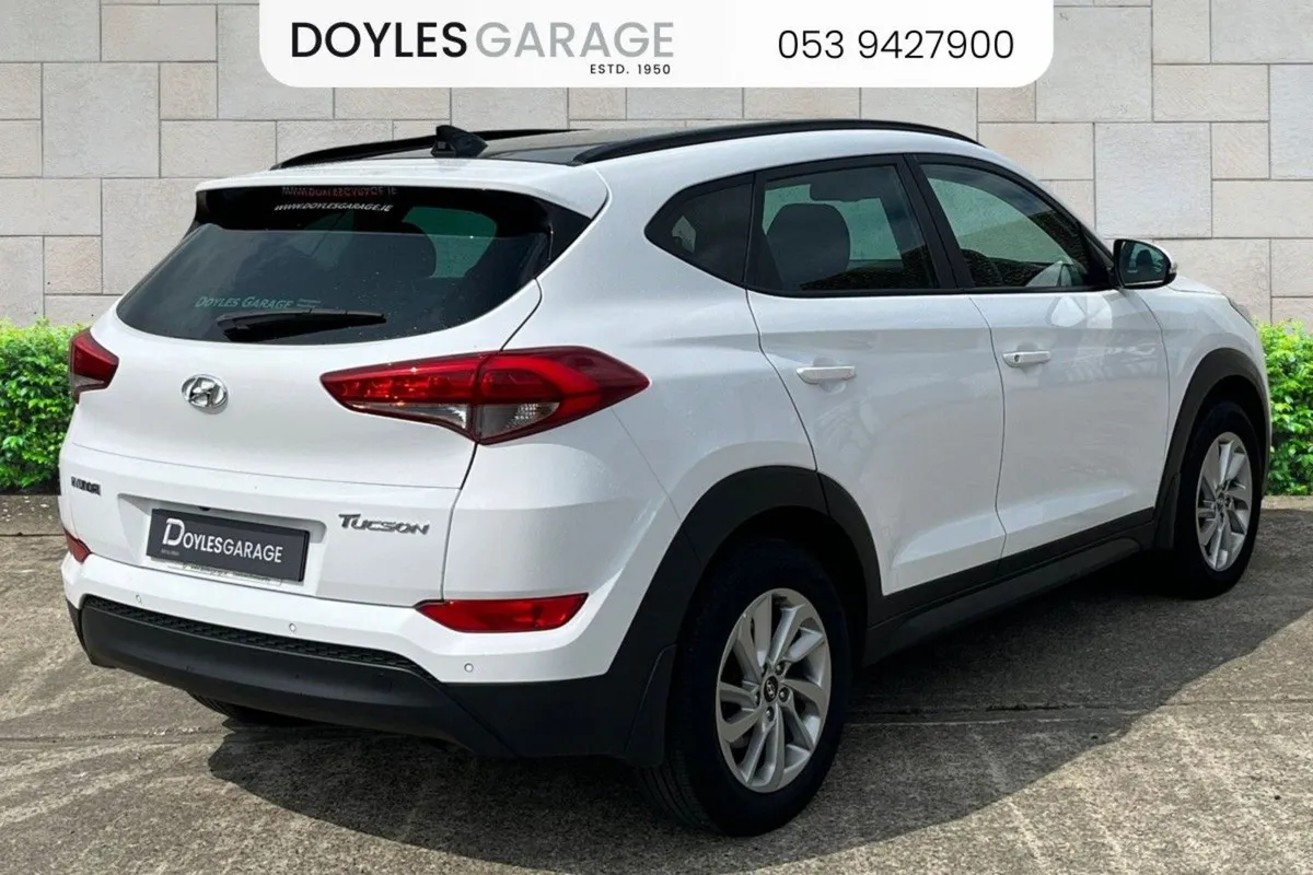 Hyundai Tucson Premium 1.7 Diesel - Image 4