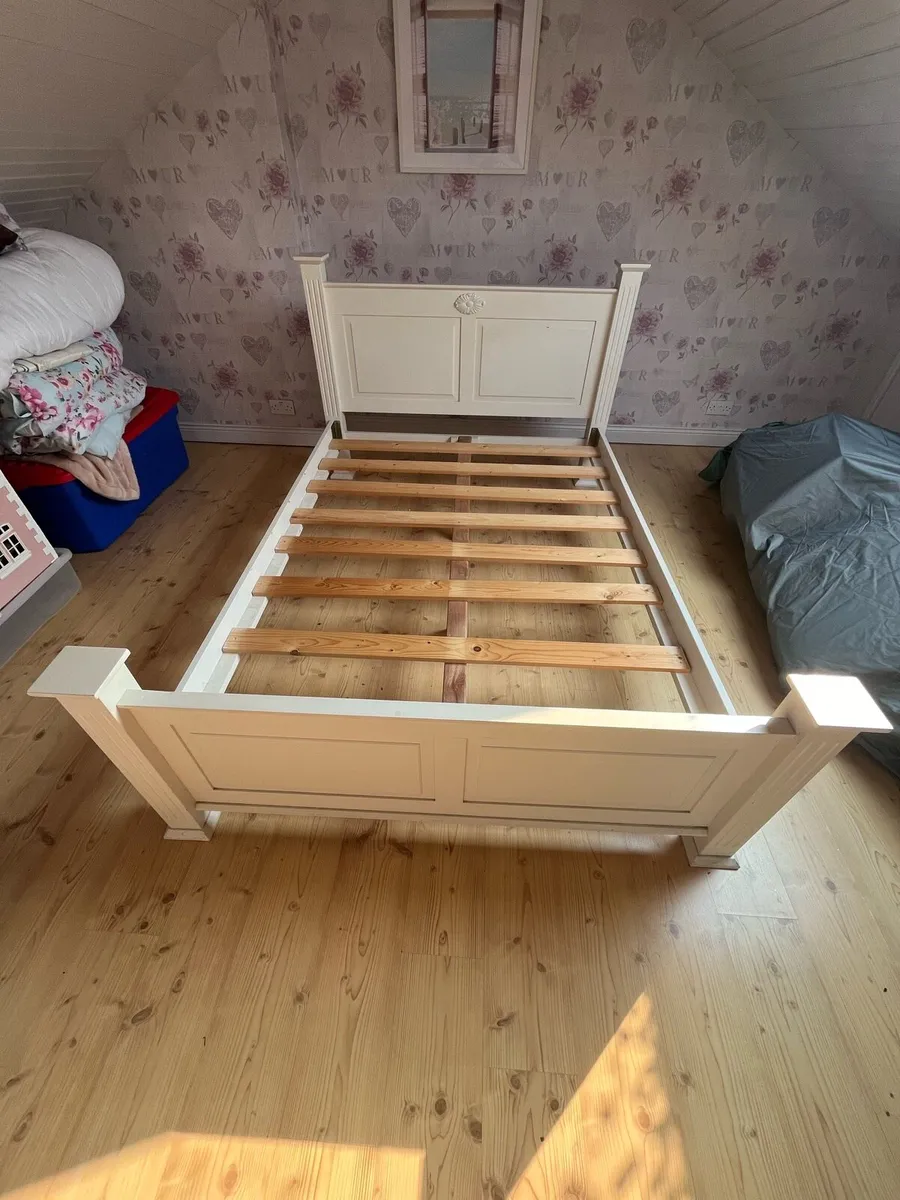 Kingsize Bed