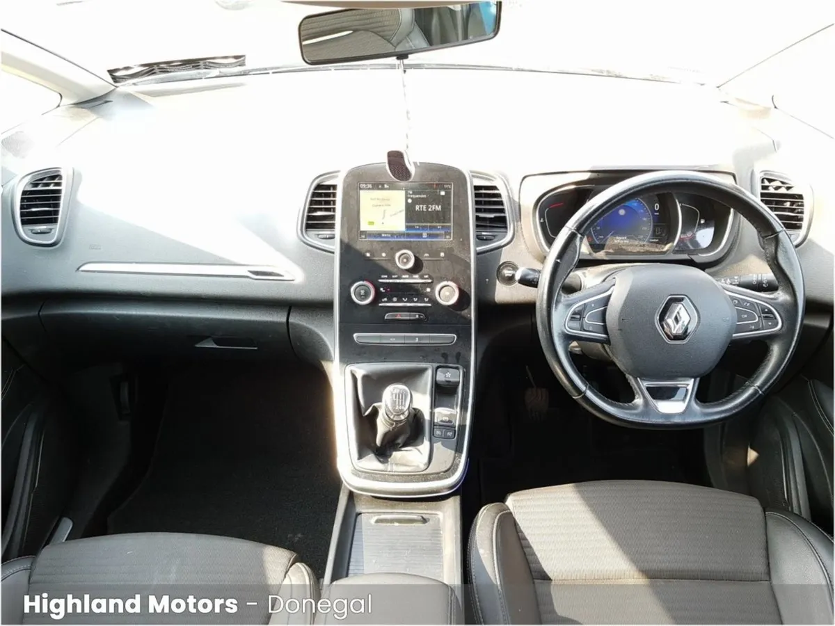 Renault Grand Scenic 1.5 dCi 110 Dynamique NAV - Image 2