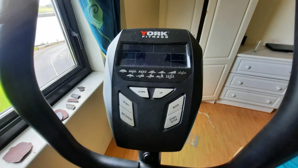 Crosstrainer - Image 2
