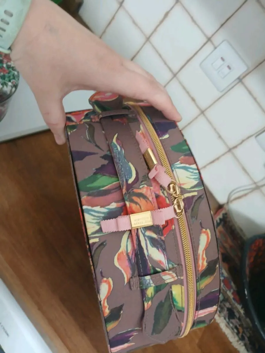 Ted Baker Toiletries case - Image 4