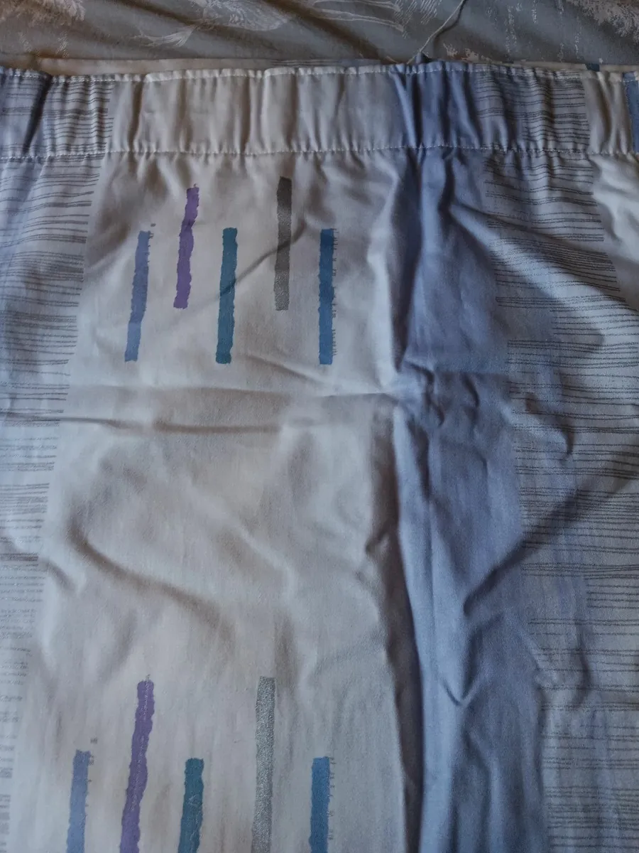 CURTAINS FOR SALE ( A PAIR, 1 SET) - Image 2