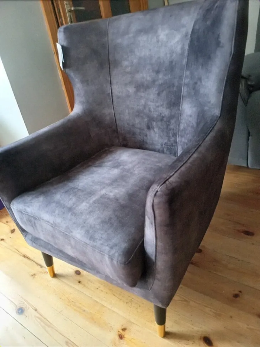 Arm chair - Image 1