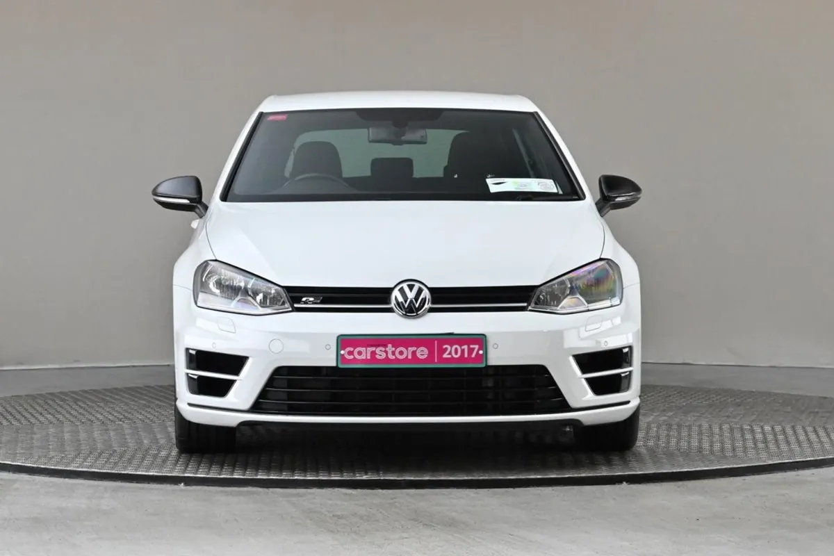 Volkswagen Golf 2.0 TDI DSG R-line Edition 150BHP - Image 2