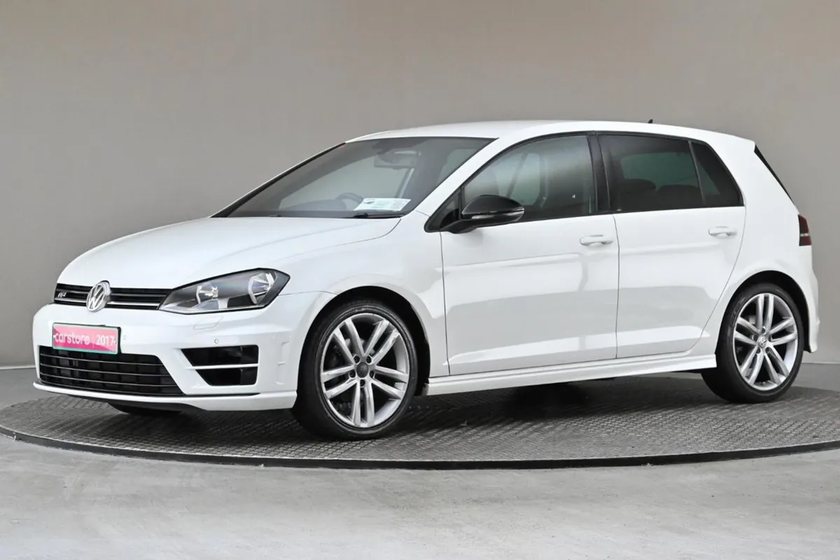 Volkswagen Golf 2.0 TDI DSG R-line Edition 150BHP - Image 4