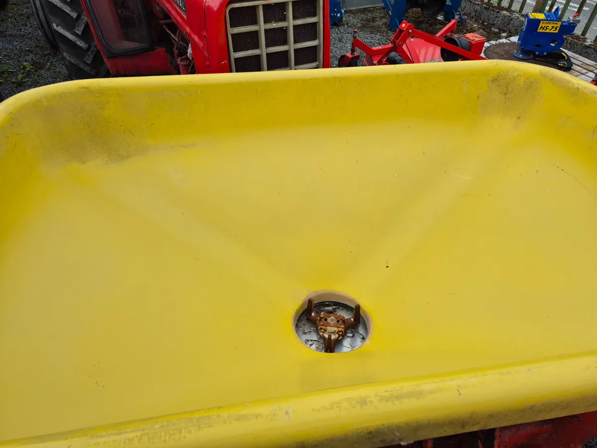 Farm machinery - Image 2