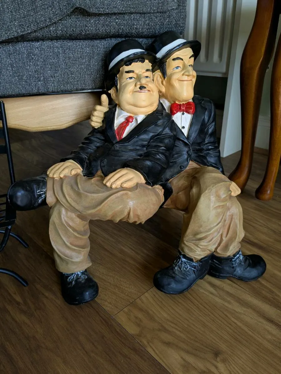 Laurel and Hardy figure sitting on a bench - Image 2