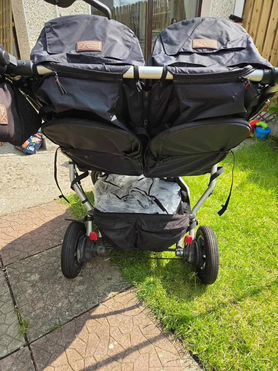 Mountain Duet Double Buggy w Newborn Plus Add On - Image 3