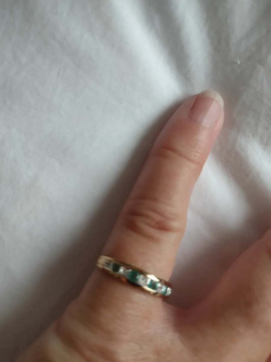 9ct gold natural Emerald & diamond ring - Image 2
