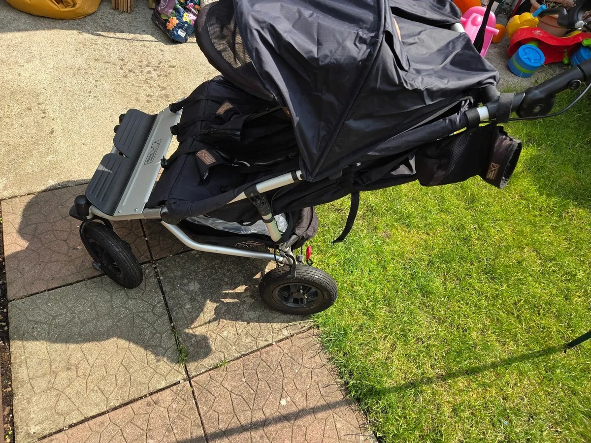 Mountain Duet Double Buggy w Newborn Plus Add On - Image 2
