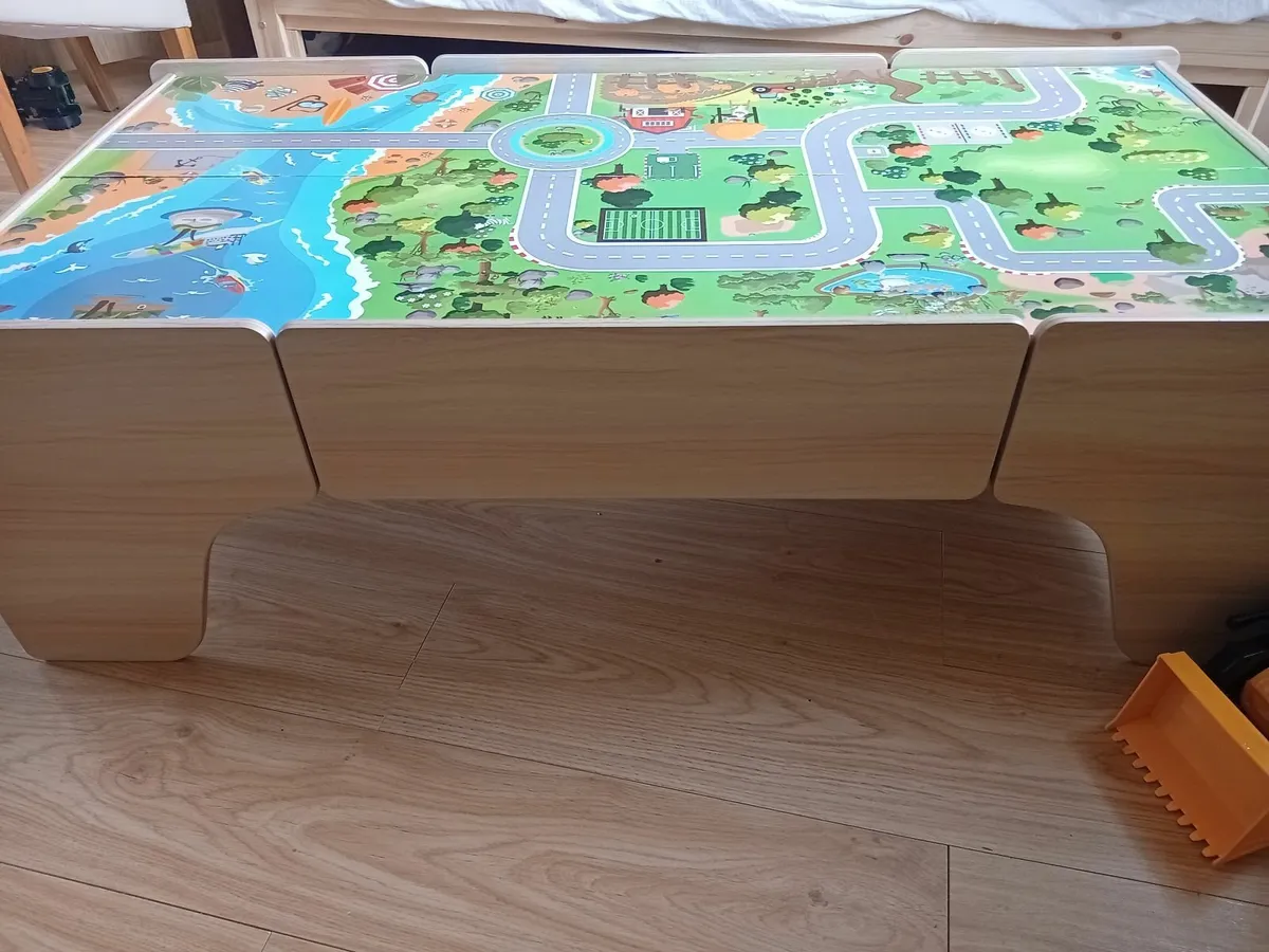 Play table - Image 2