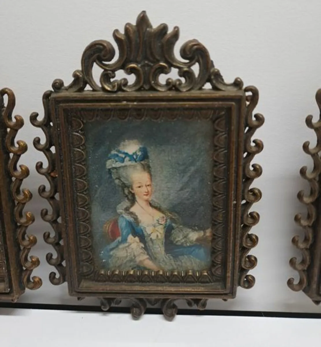 Vintage dollhouse picture frames - Image 3