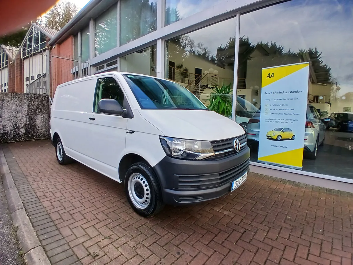 2019 Transporter 2.0 TDi 102Bhp Swb,  1 owner. - Image 4