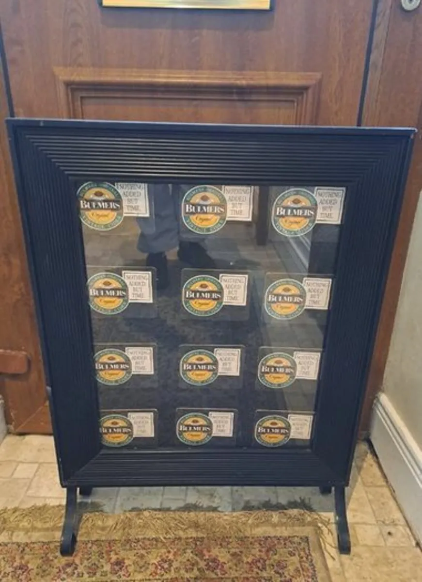 Large display Frame stand - Image 1