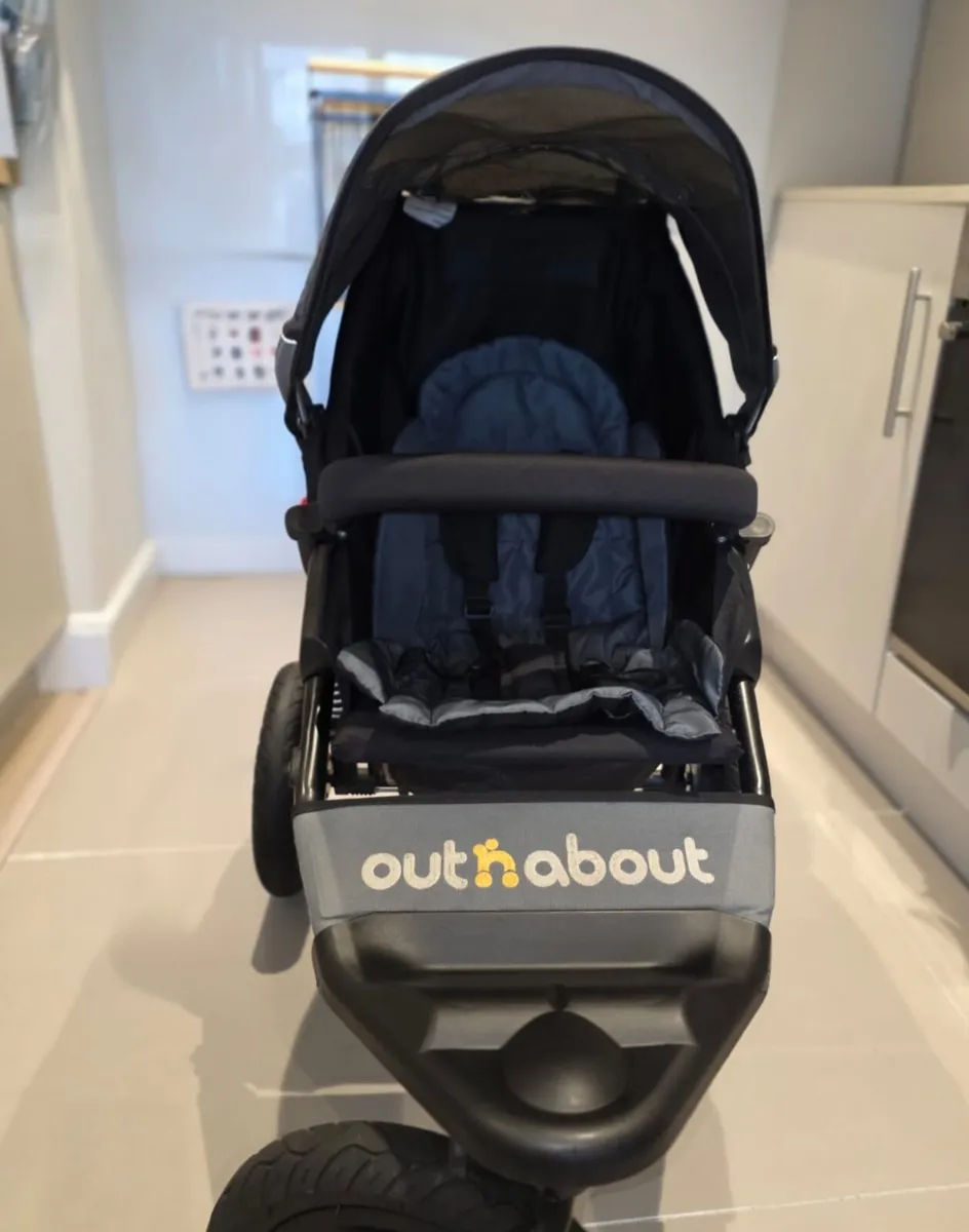 Out N About single stroller - Image 3