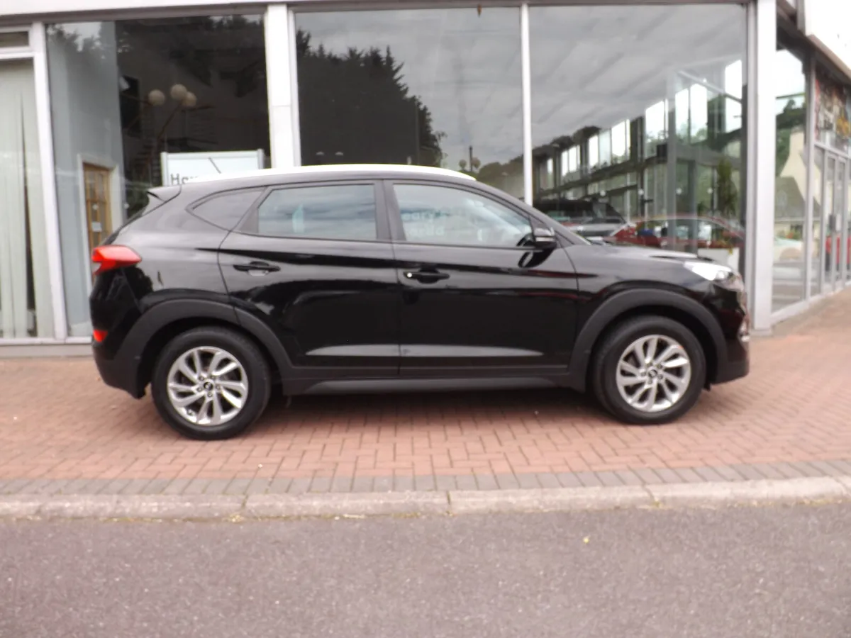 2016 Hyundai Tuscon 1.7 Dsl Comfort Plus. - Image 3