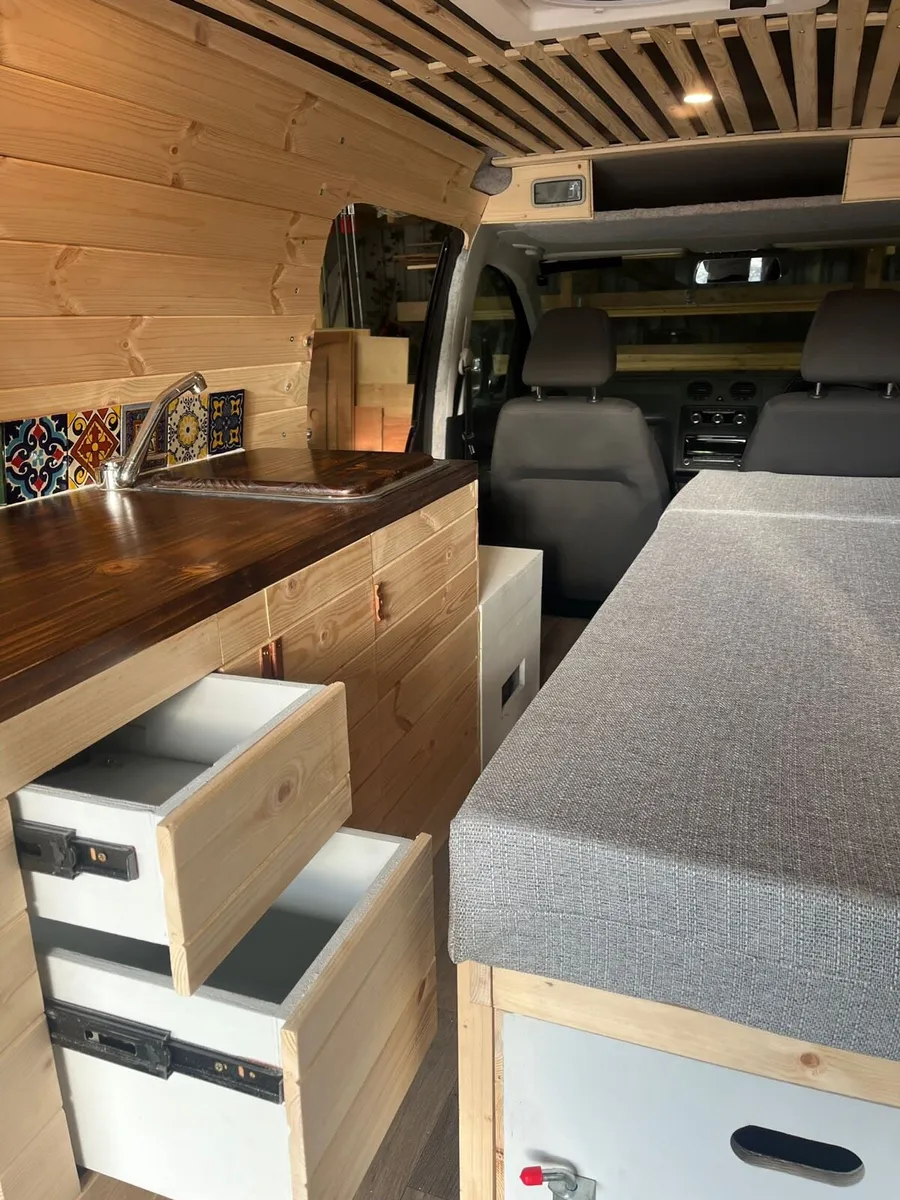 Volkswagen Caddy LWB Automatic Camper 142 plate - Image 4