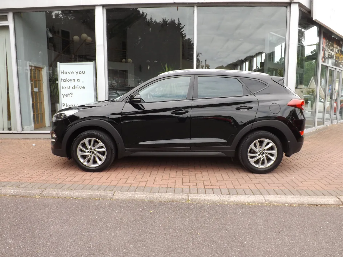 2016 Hyundai Tuscon 1.7 Dsl Comfort Plus. - Image 4