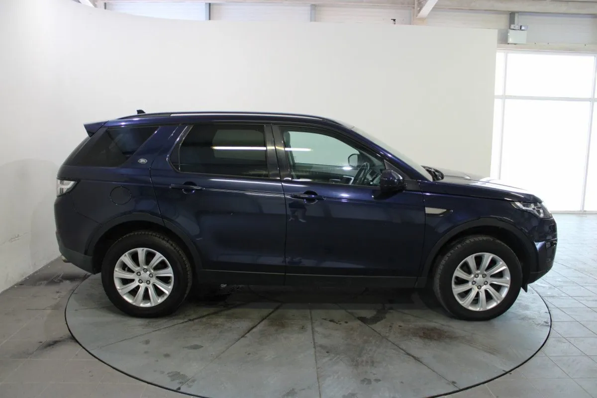 Land Rover Discovery Sport 2.0 TD4 Auto SE 7 Seats - Image 3