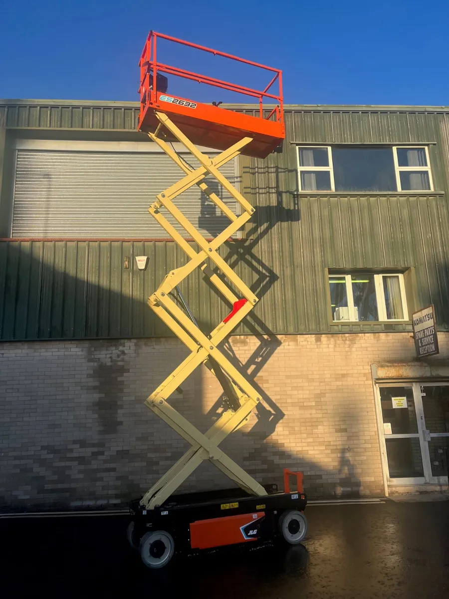 New JLG ES2632 Electric Scissor Lifts - Image 2