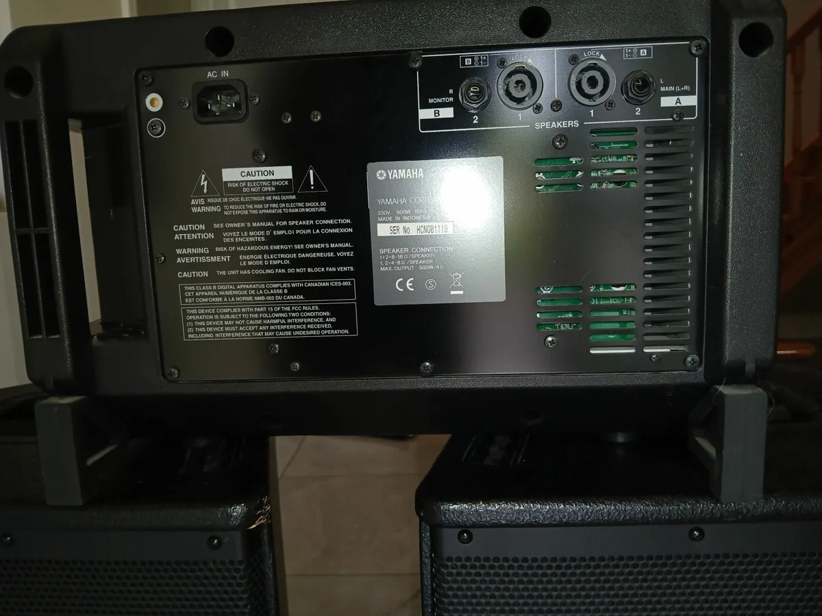 Yamaha EMX512sc powered mixer and speakers - Image 3