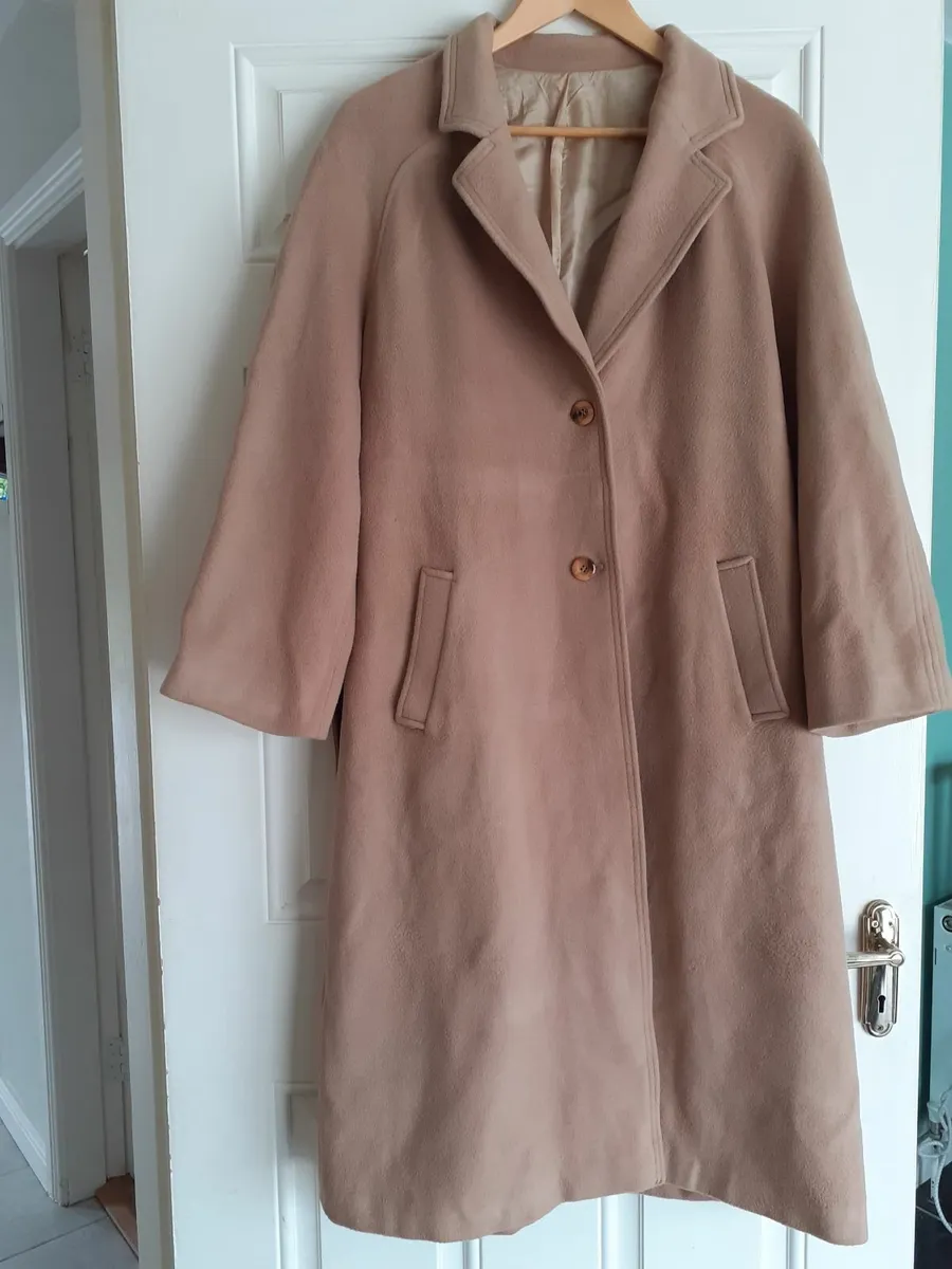 Woman's Coat - Image 1