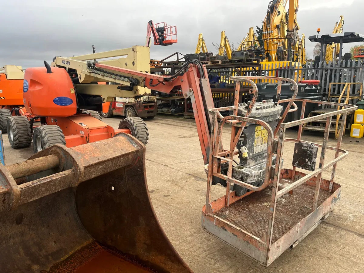 JLG 510AJ Articulating Boom Lift - Image 4