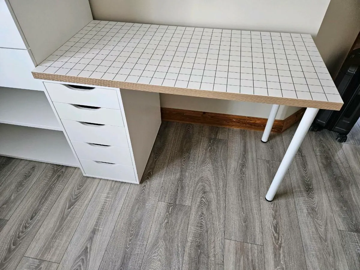 Desk ikea - Image 1