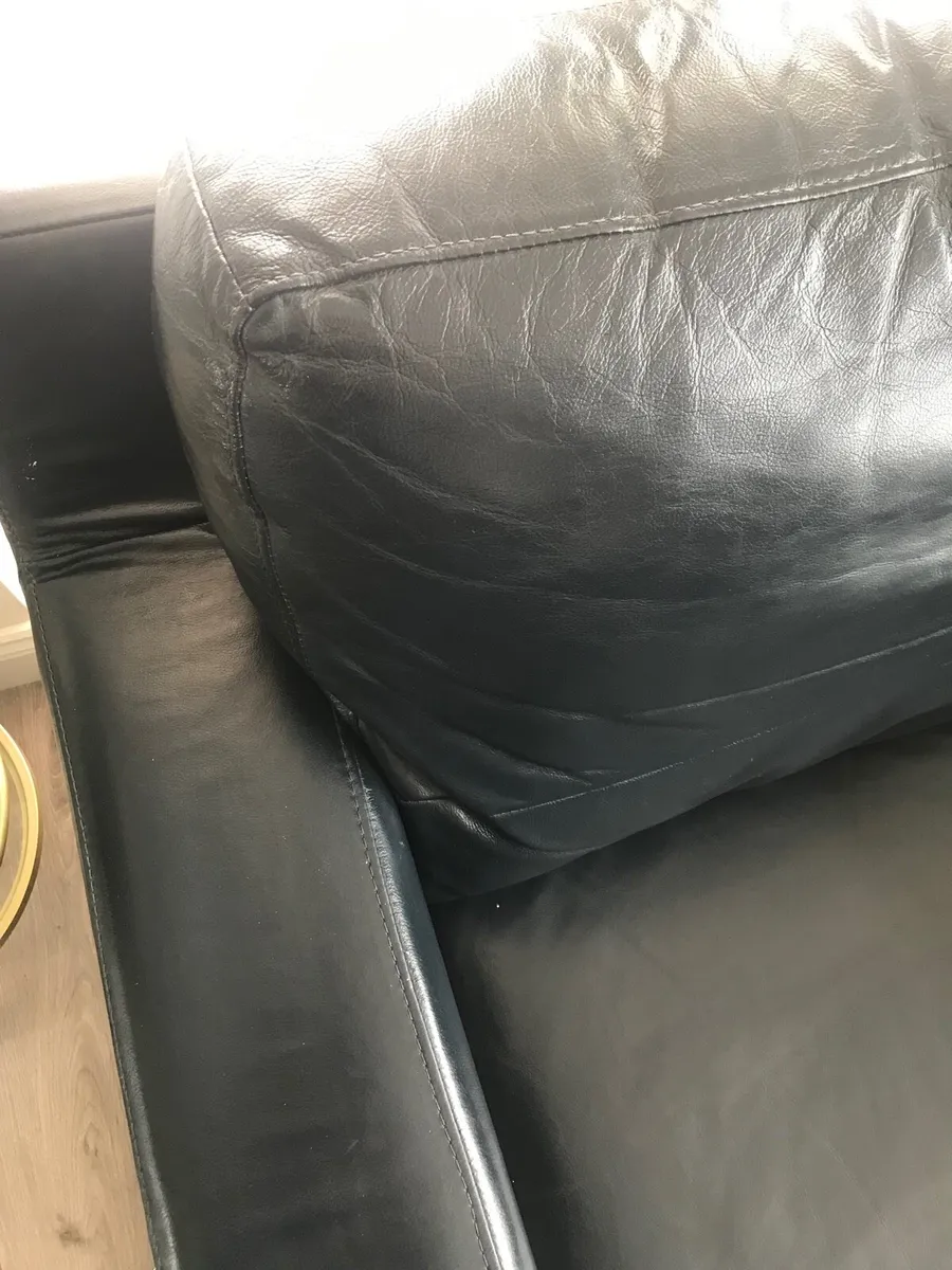Genuine Milano leather armchair - Image 4