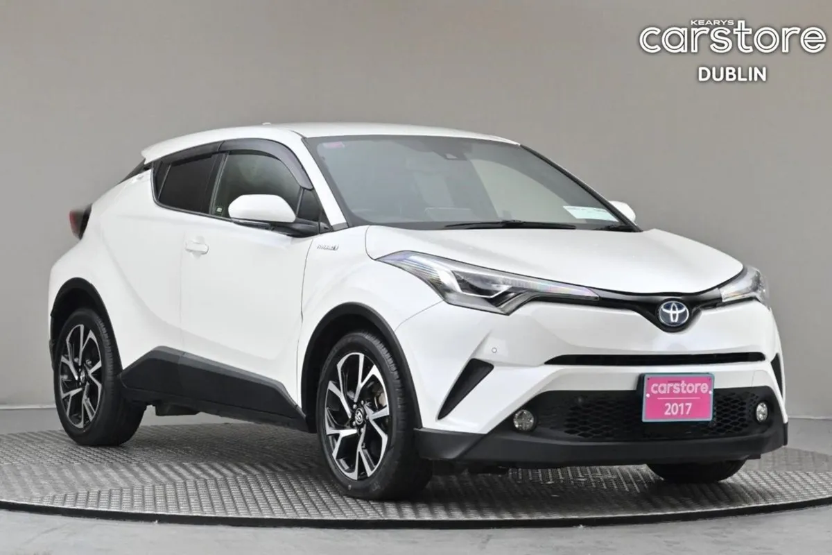 Toyota C-HR 1.8 Hybrid  full Leather reverse Cam - Image 1
