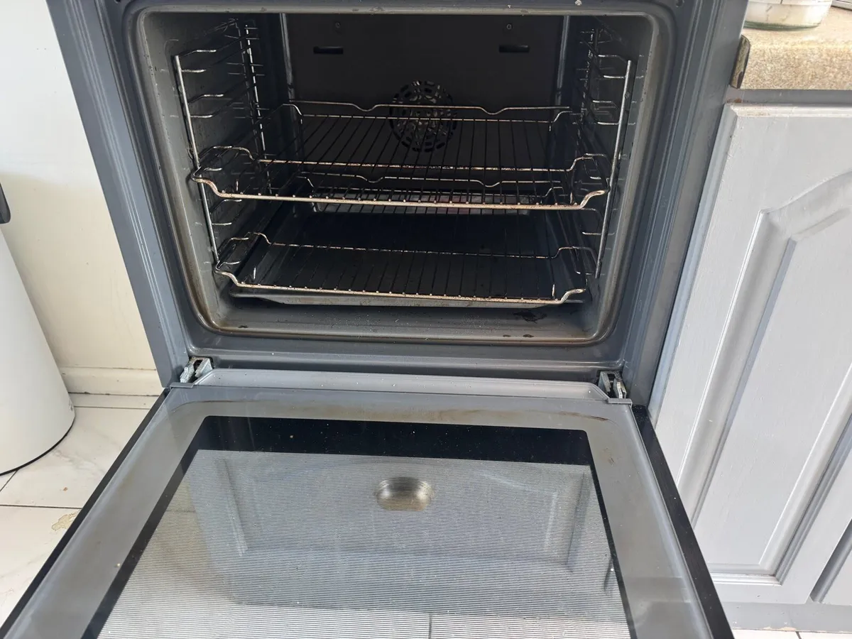 Bosch double Oven - Image 3