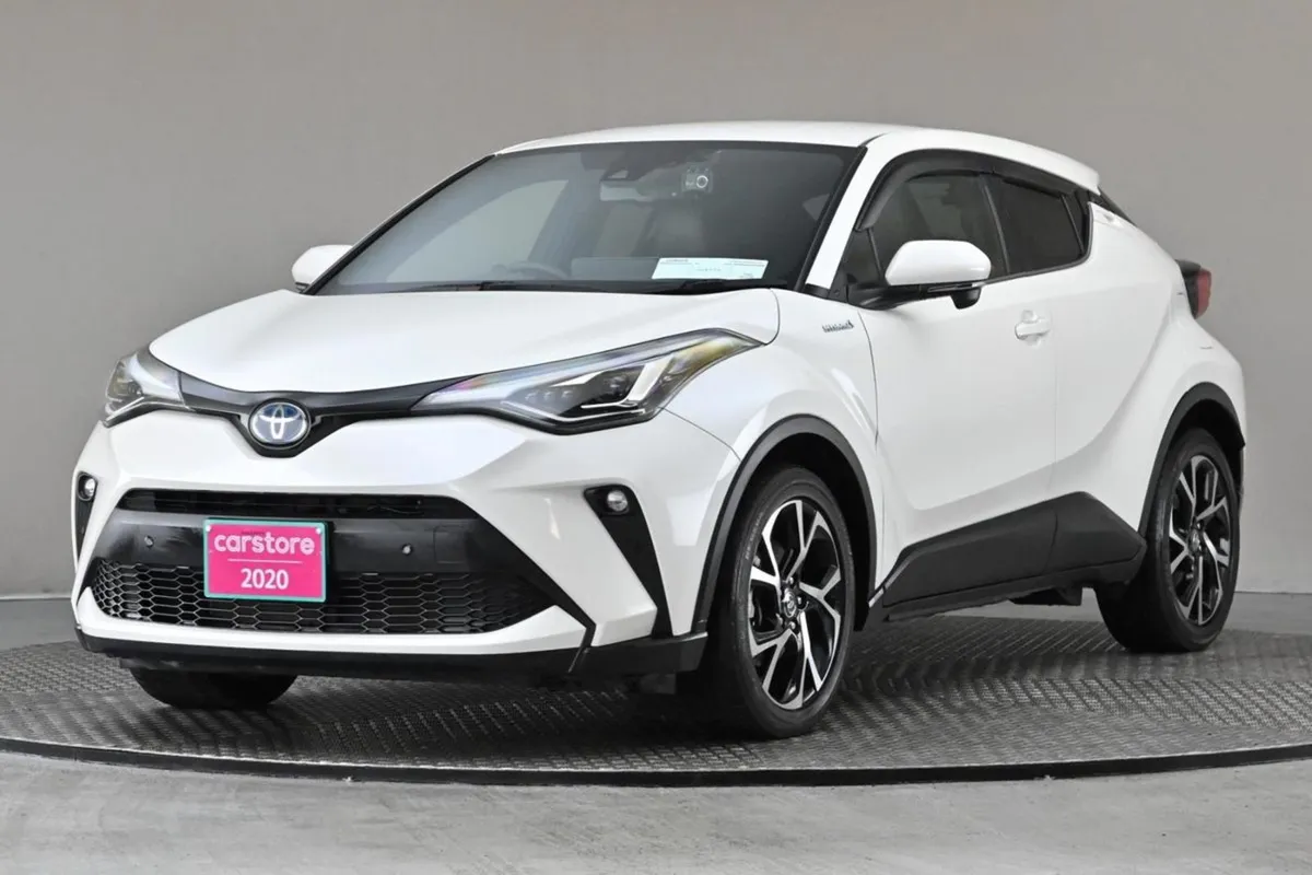 Toyota C-HR 1.8 Hybrid  half Leather android Car - Image 3