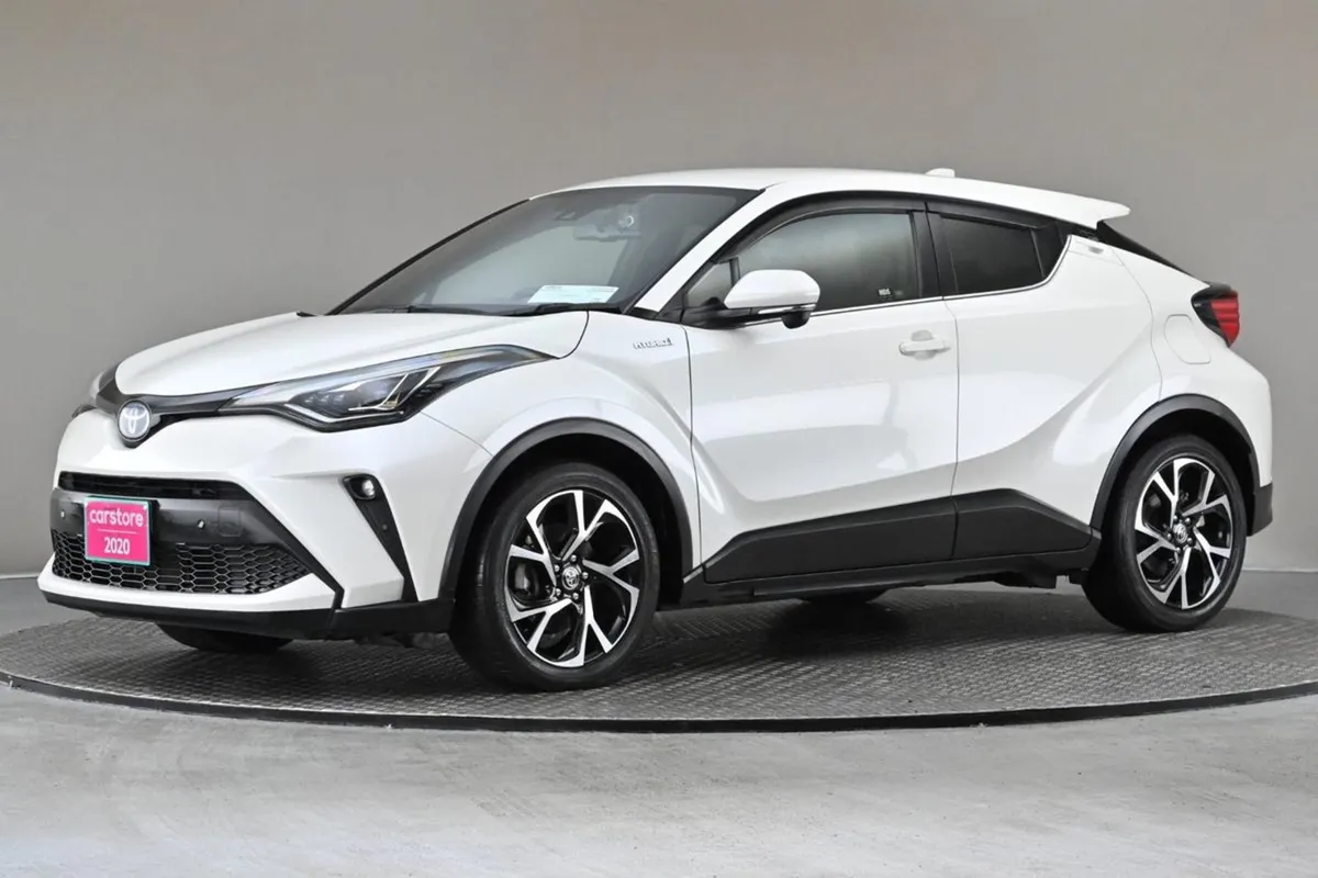 Toyota C-HR 1.8 Hybrid  half Leather android Car - Image 4