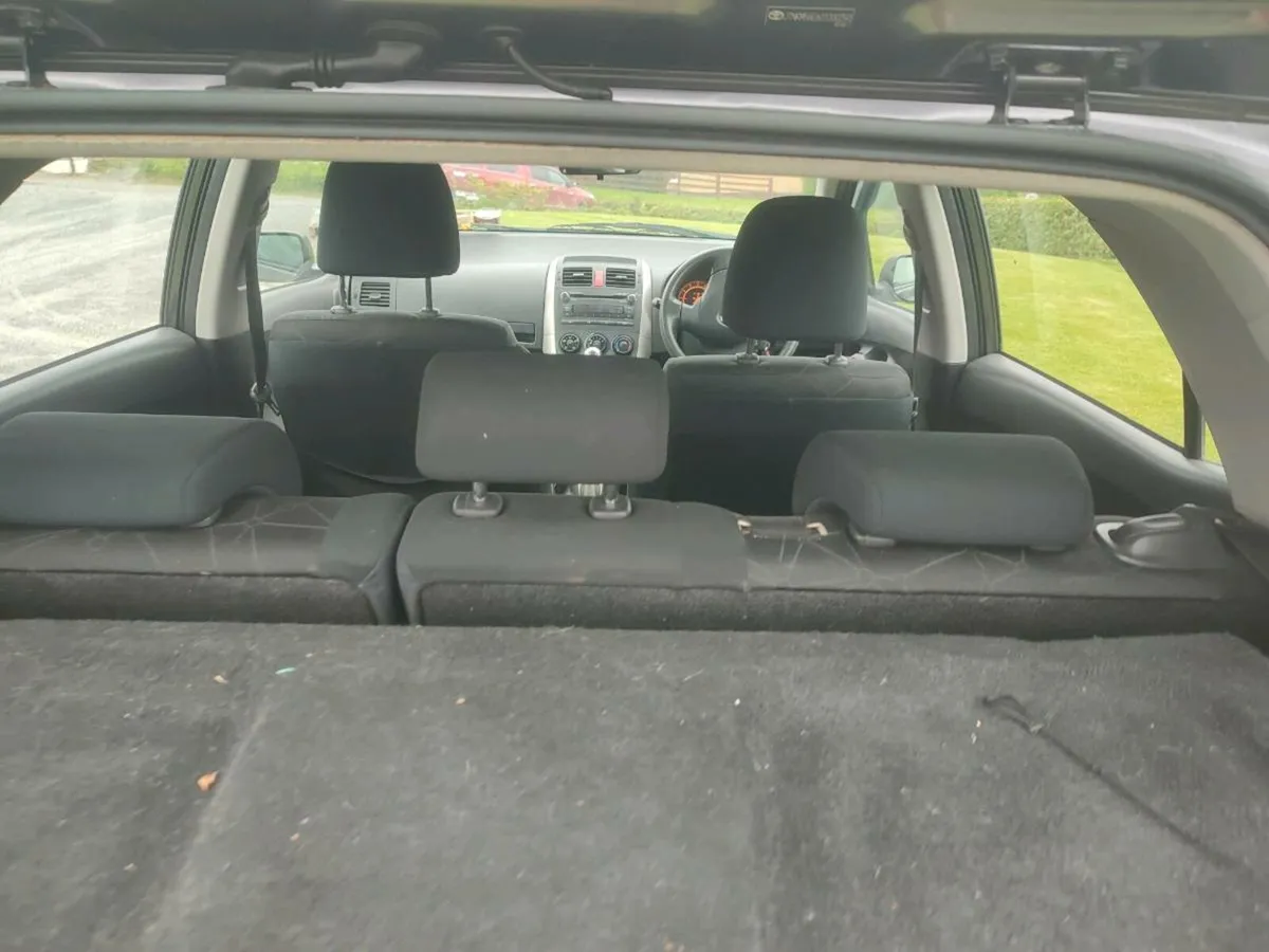 Toyota Auris 2007 - Image 4