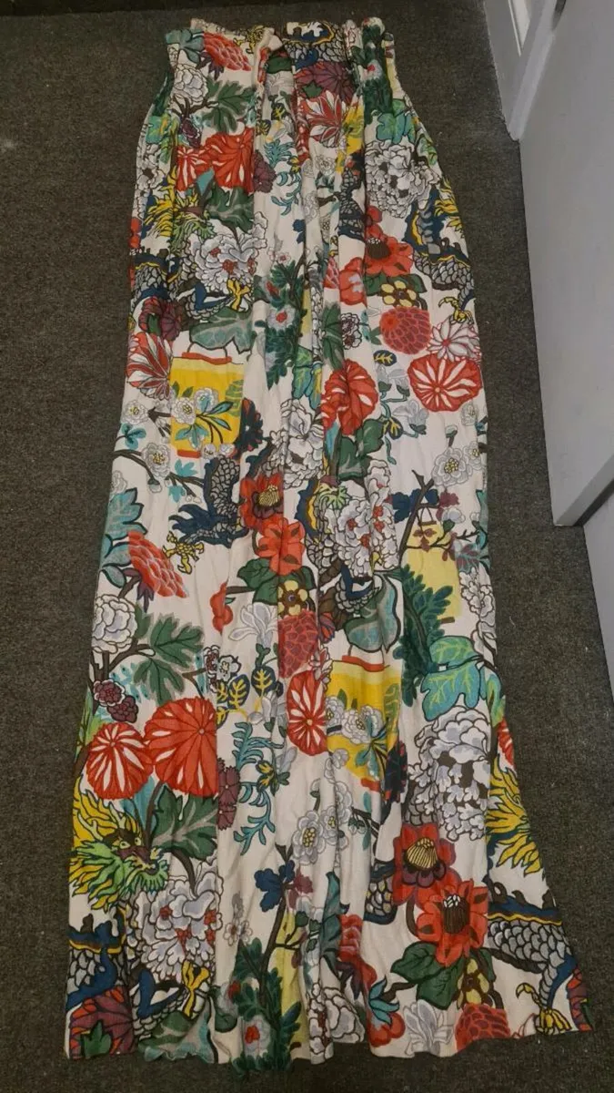 Curtains - Image 1