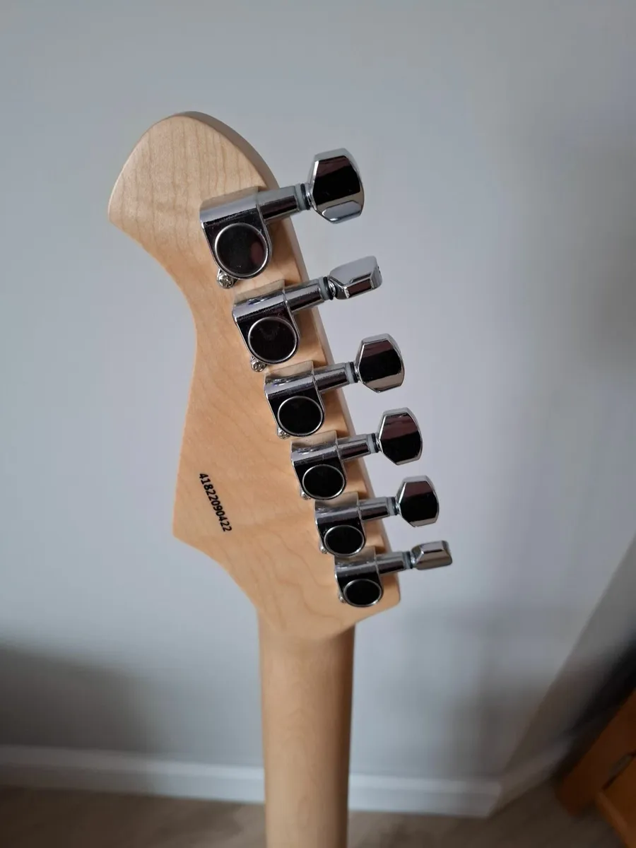 Guitar - Image 3