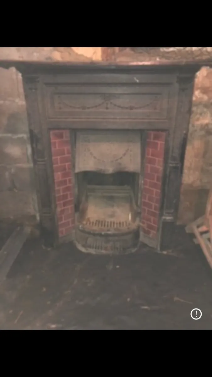 2 x  fireplaces - Image 1