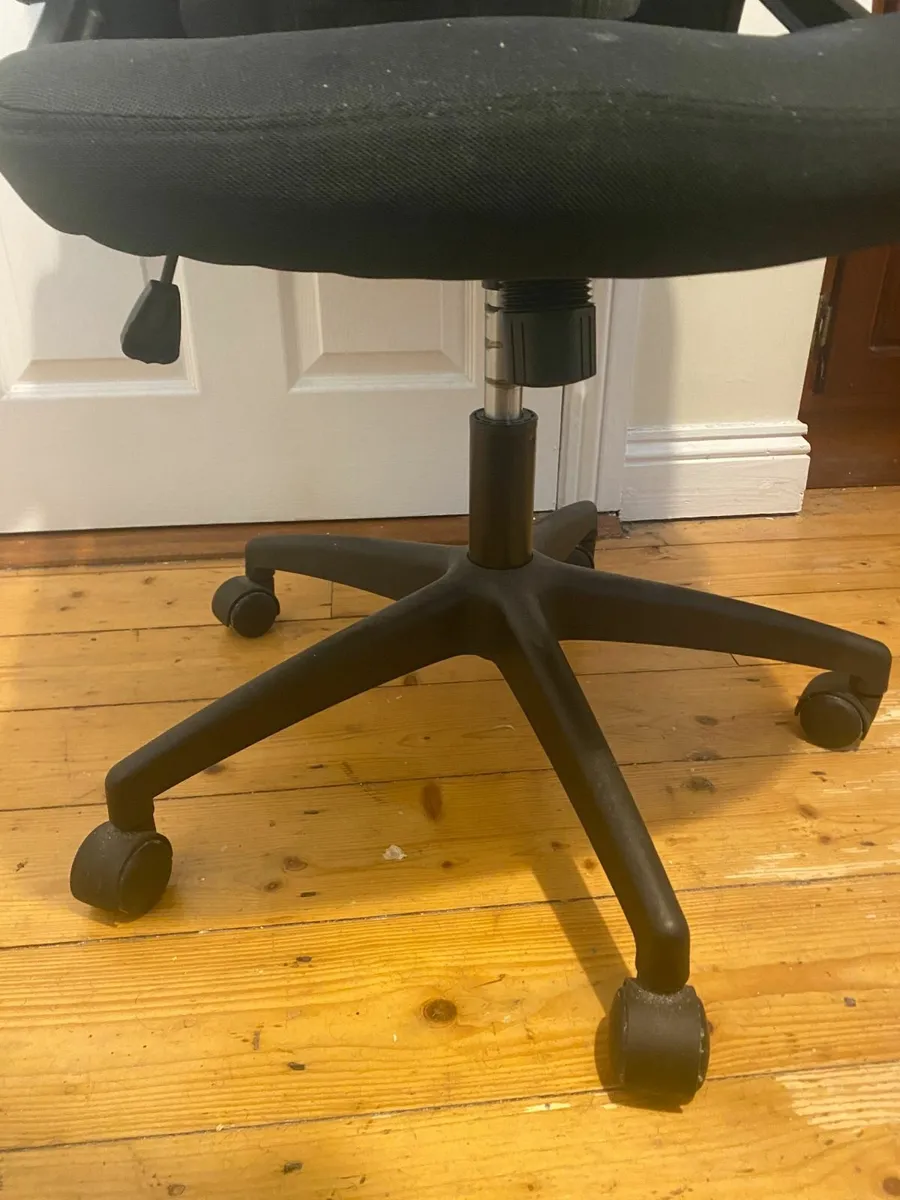 Ergonomic Office Chair - Image 2