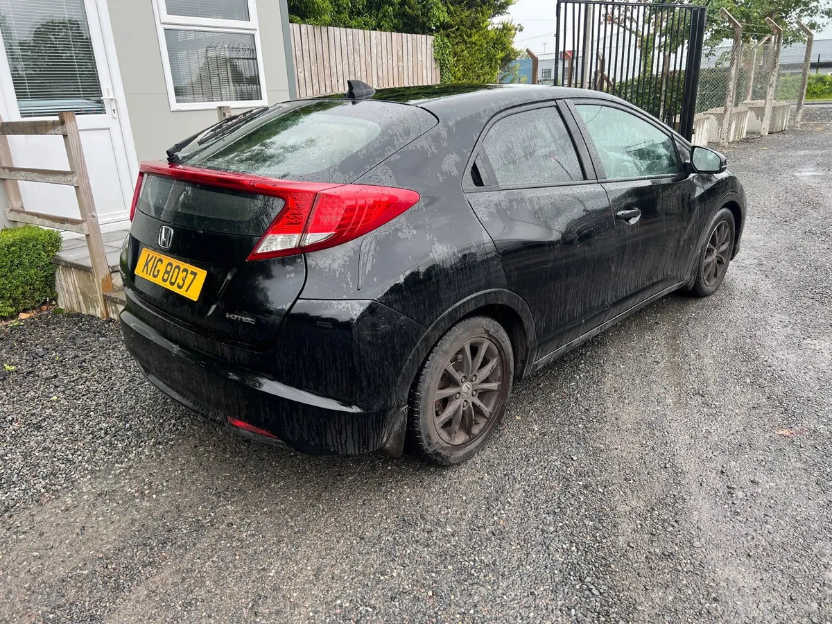 Honda Civic 2.2 I-DTEC ES Diesel 5 Door - Image 2