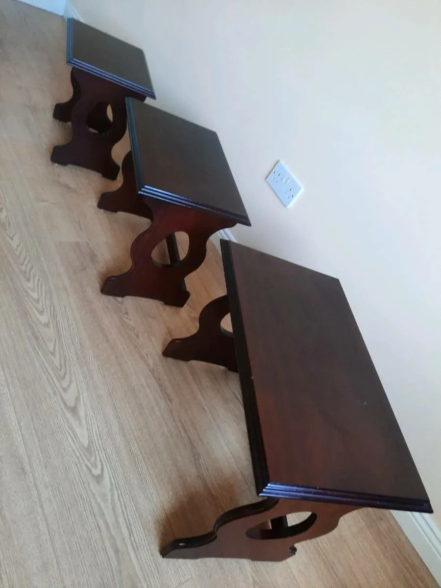 Side tables, nest of tables x 3 , mahogany - Image 4