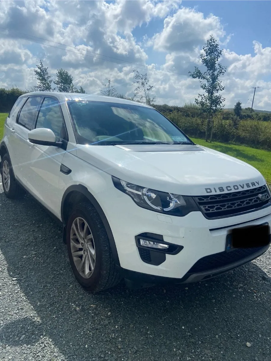 Land Rover Discovery Sport 2017 7 Seat - Image 3